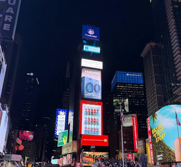 Highball Times Square Picture 10