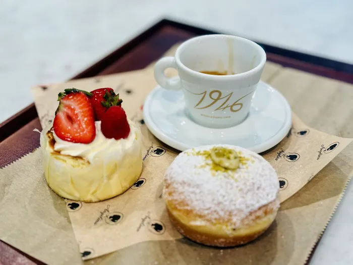 Angelina Bakery Times Square NYC Picture 10