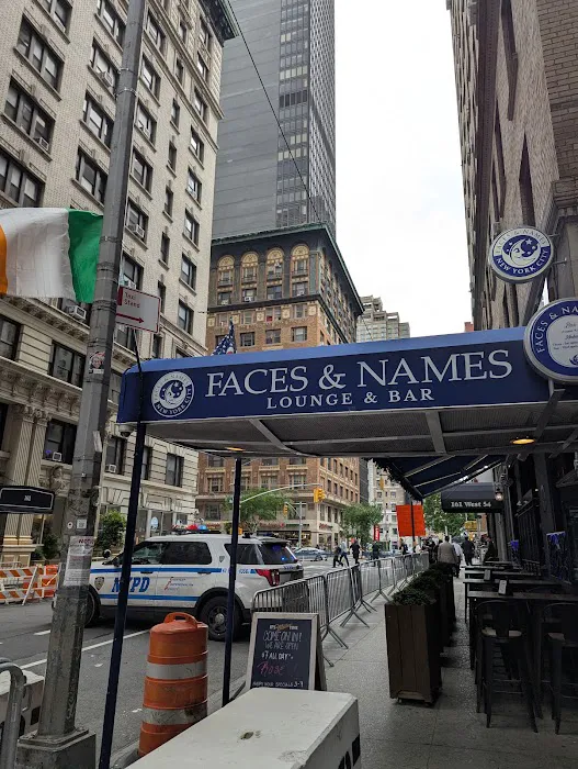 Faces & Names Bar and Lounge Picture 2