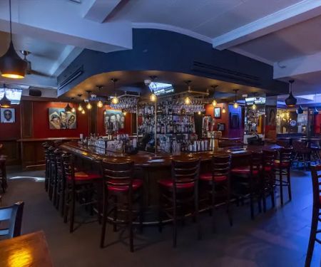 Faces & Names Bar and Lounge