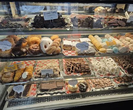810 Deli & Cafe