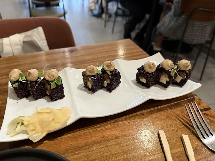 Beyond Sushi Picture 4