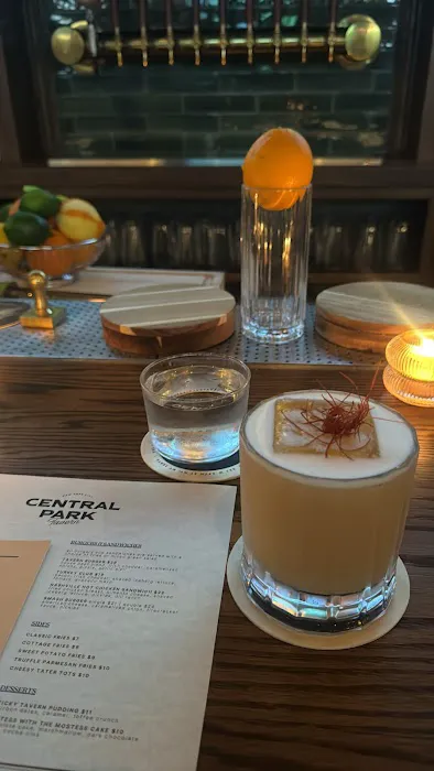 Central Park Tavern Picture 2