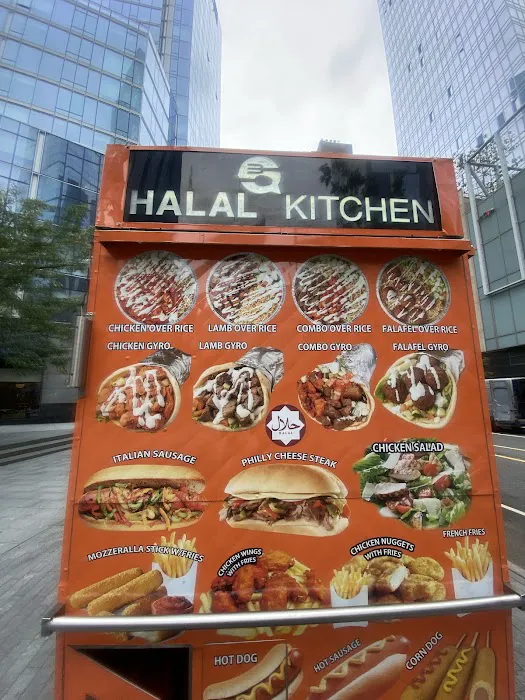 Halal kitchen food truck Picture 2