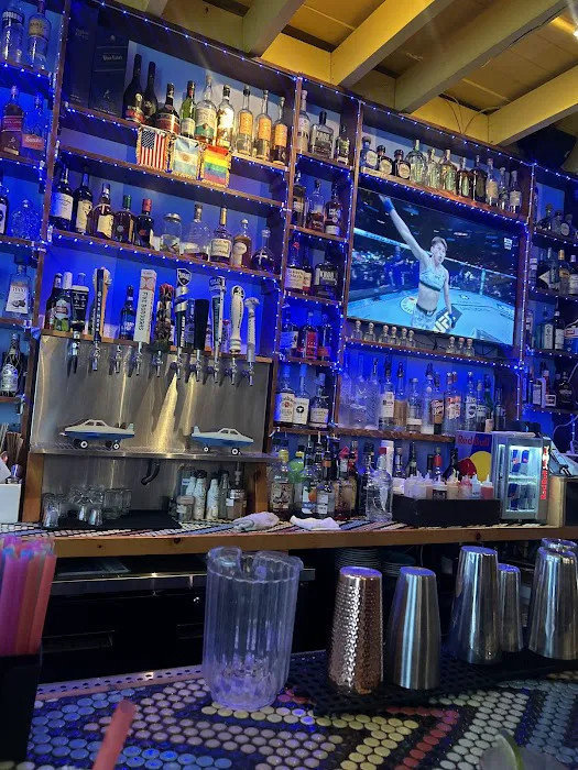 Revival Bar Restaurant Picture 7