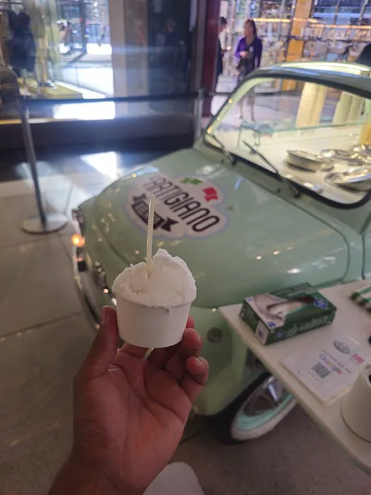 L'Artigiano Gelato Picture 9