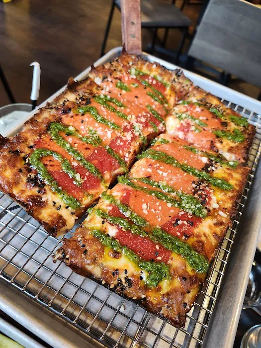 Emmy Squared Pizza: Midtown West Picture 6