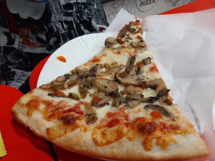 Little Italy pizza Picture 10