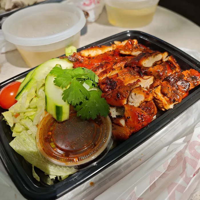 Mr. Khao Man Gai Food Truck Picture 4