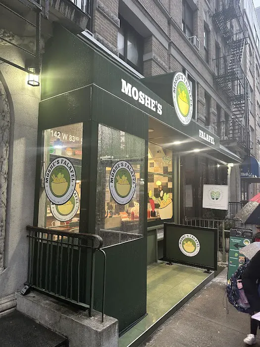 Moshe’s falafel Picture 5