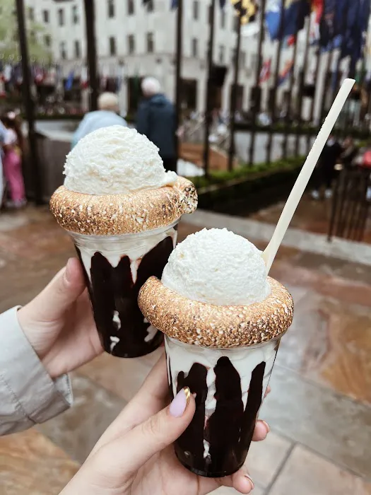 Glace Rockefeller Center Picture 5