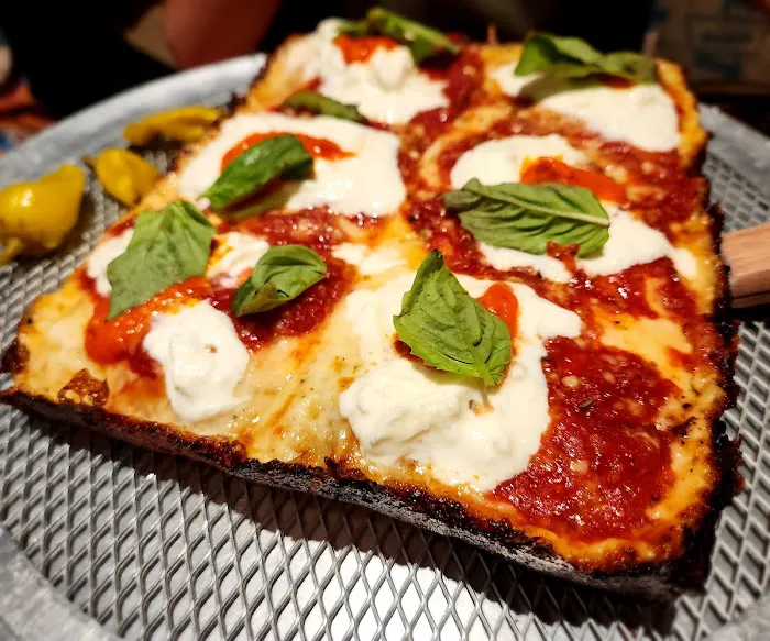 Ace's Pizza Rock Center Picture 6