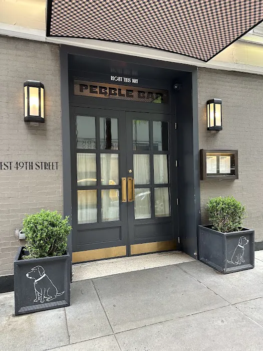 Pebble Bar Picture 4