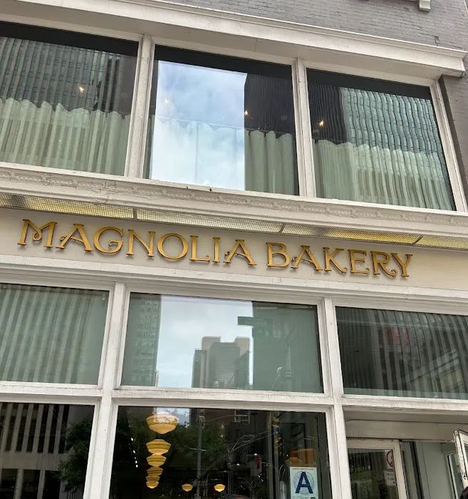 Magnolia Bakery - Rockefeller Center Picture 9
