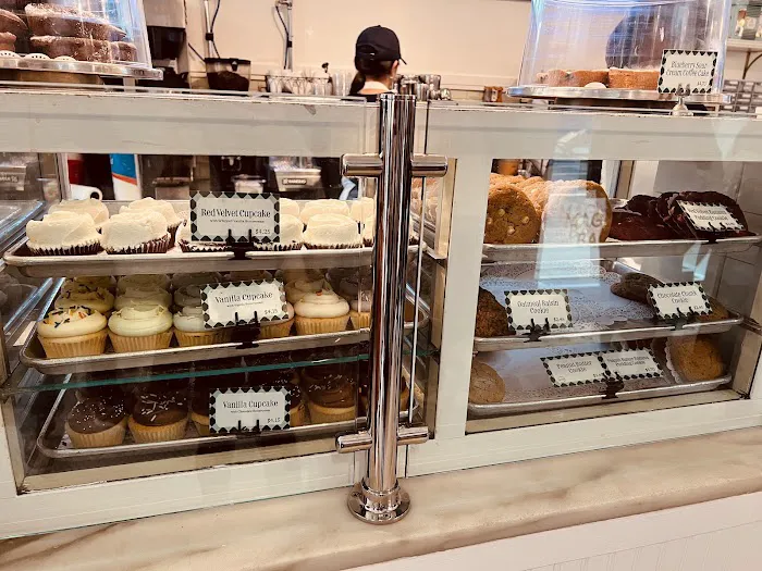 Magnolia Bakery - Rockefeller Center Picture 2