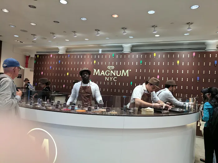 Magnum New York Picture 6