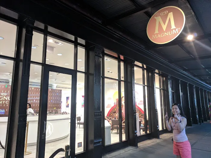 Magnum New York Picture 1