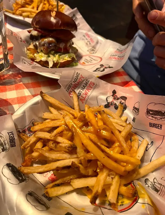 Bill's Bar & Burger Picture 2