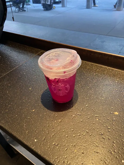 Starbucks Picture 3