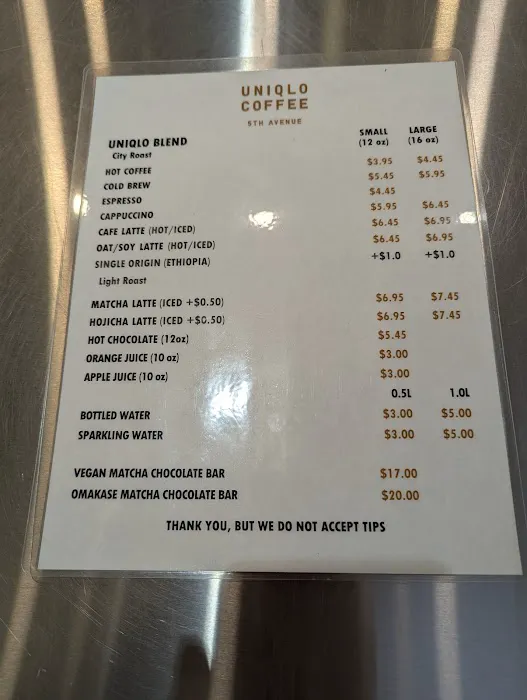 UNIQLO COFFEE 5th Avenue Picture 2