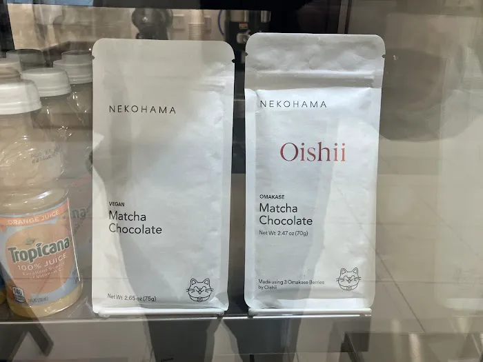 UNIQLO COFFEE 5th Avenue Picture 6