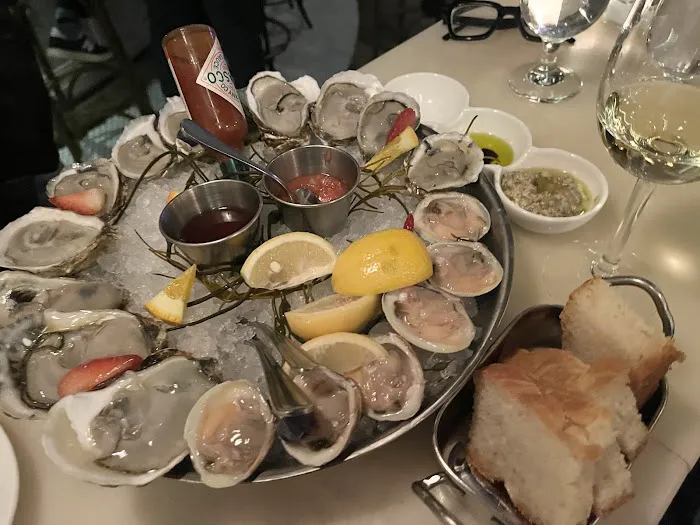Blue Seafood Bar and Eatery Picture 8