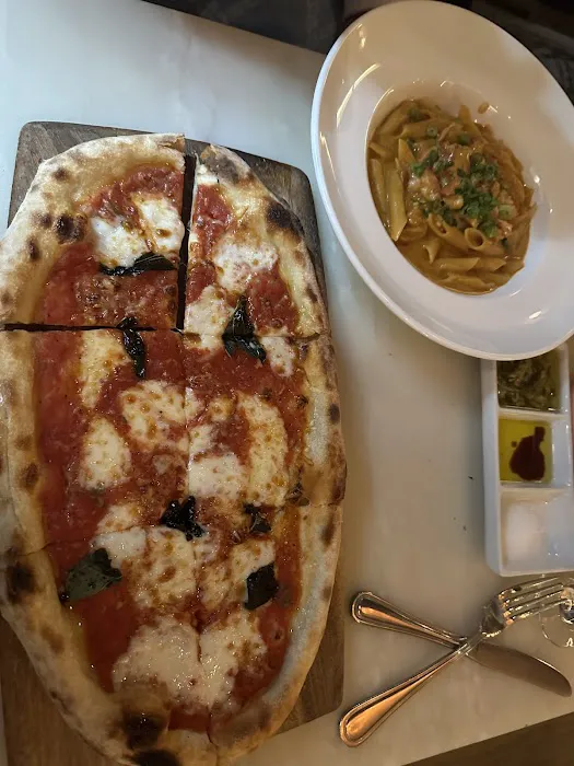 Blue Seafood Bar and Eatery Picture 9