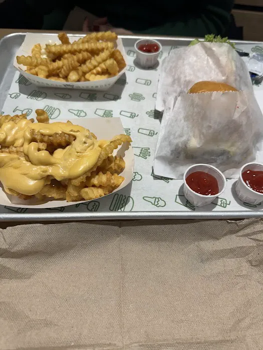 Shake Shack Columbus Circle Picture 10
