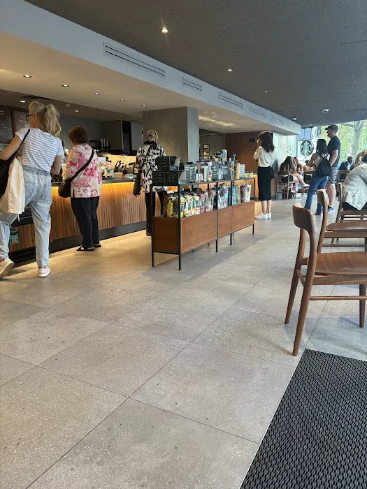Starbucks Picture 3
