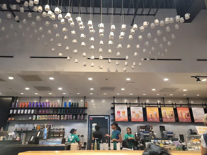 Starbucks Picture 2