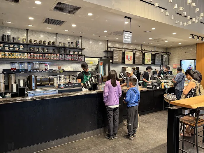 Starbucks Picture 3