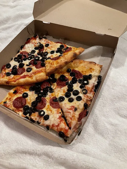 $1.50 Fresh Pizza Picture 9