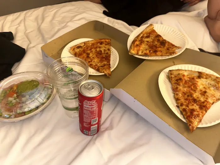 2 Bros Pizza Picture 4