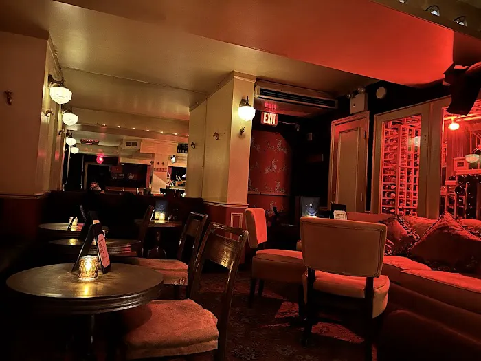 Flûte Champagne Bar Picture 5