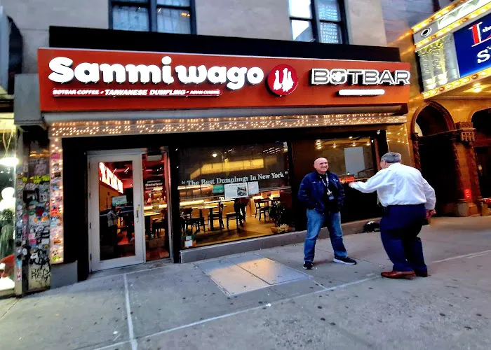 Sanmiwago / Botbar Kitchen Picture 1