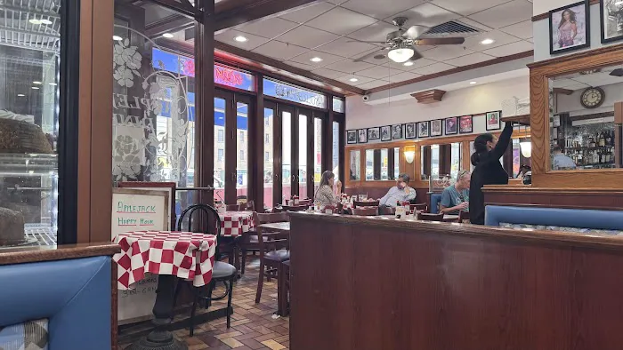 Applejack Diner Picture 5