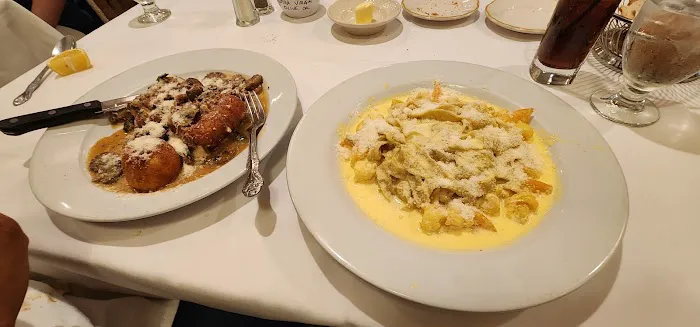 Patsy's Italian Restaurant Picture 4