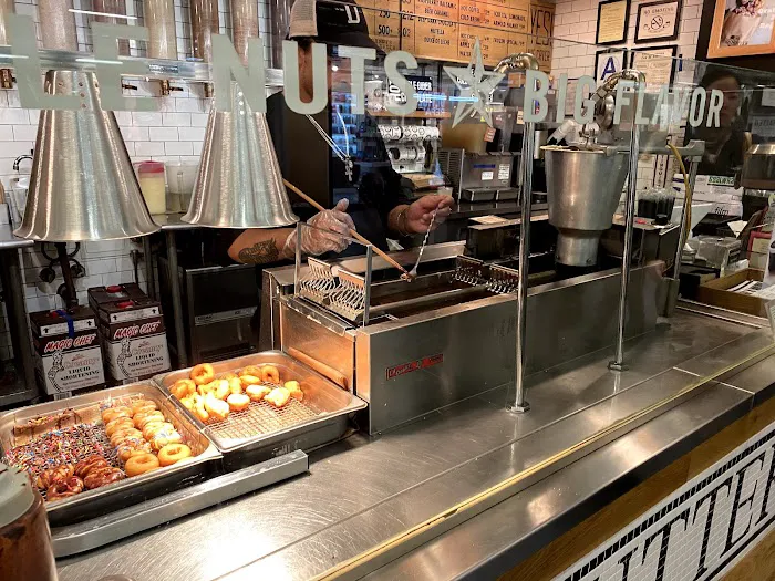 Doughnuttery Picture 10