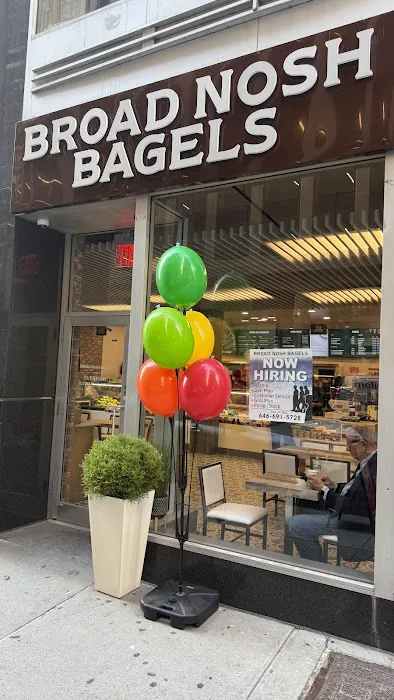 Broad Nosh Bagels Deli & Catering 49th Street Picture 6