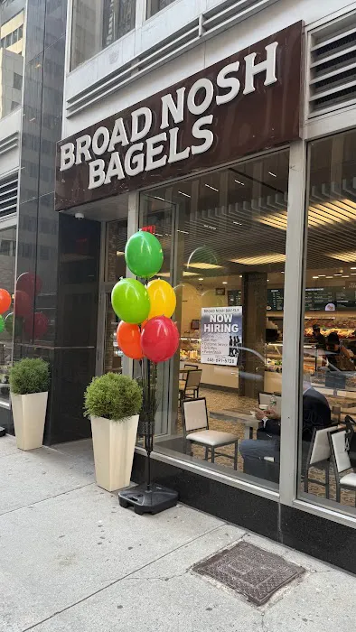 Broad Nosh Bagels Deli & Catering 49th Street Picture 3