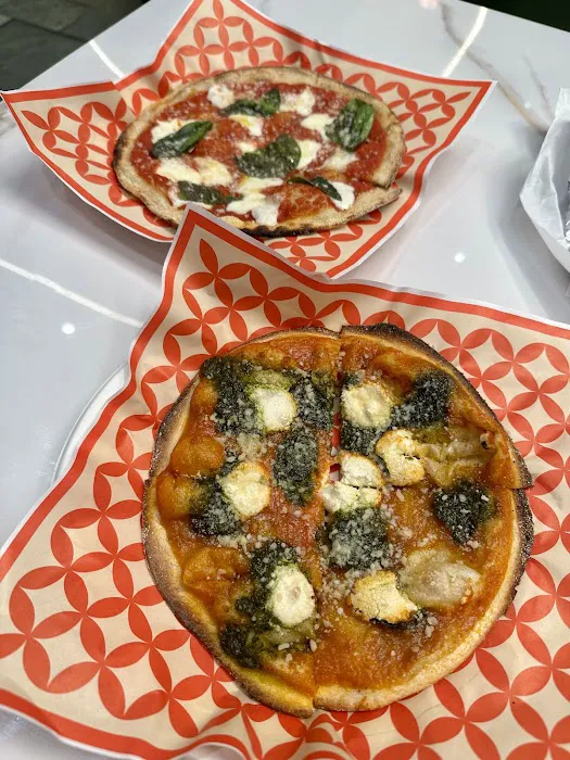 Bagizza Bagels & Pizza Picture 6