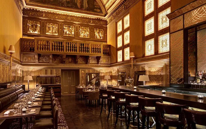 The Gold Room Picture 6