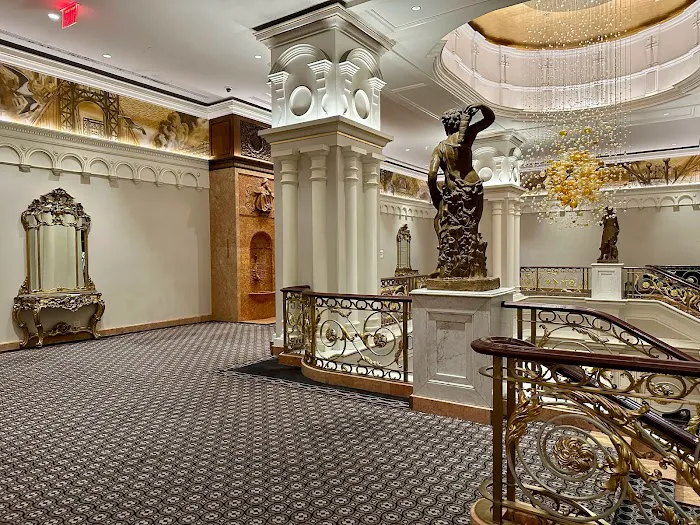 The Gold Room Picture 5