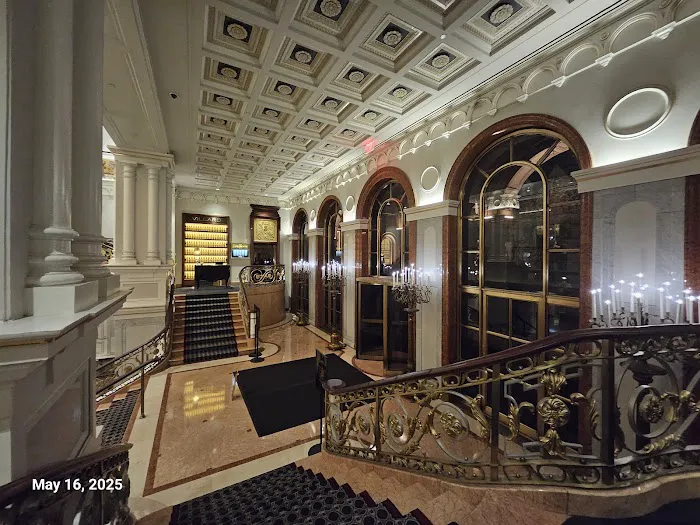 The Gold Room Picture 1