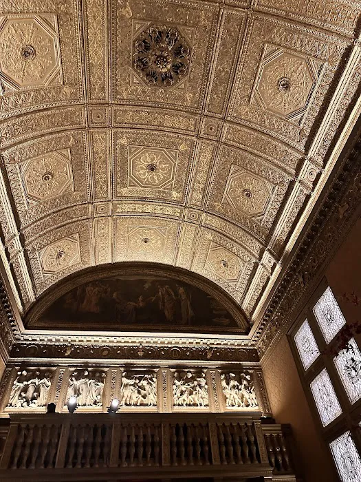 The Gold Room Picture 8