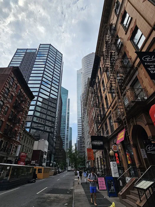 Hudson Malone: A New York Joint Picture 4