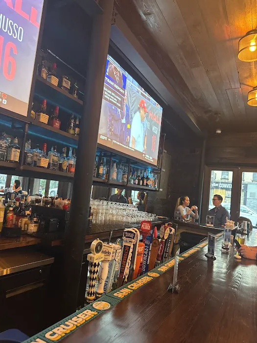 Tipsy Turtle Bar and Cafe Picture 4