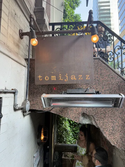 Tomi Jazz Picture 1