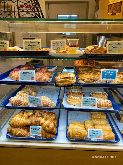 Eclair Bakery + Cafe Picture 5