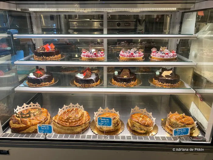 Eclair Bakery + Cafe Picture 4